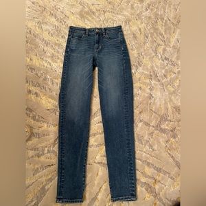 American Eagle High Rise Jeans